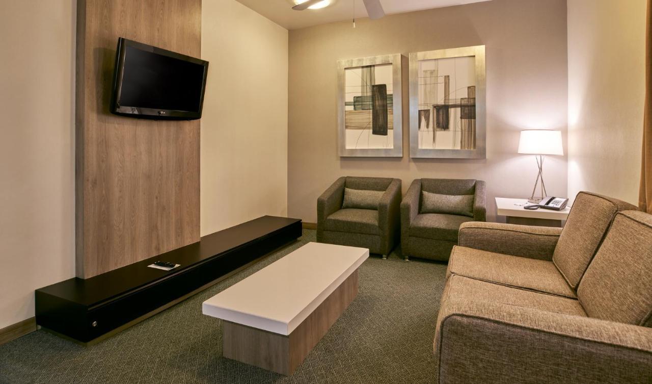 Holiday Inn Hotel & Suites Chihuahua By Ihg מראה חיצוני תמונה