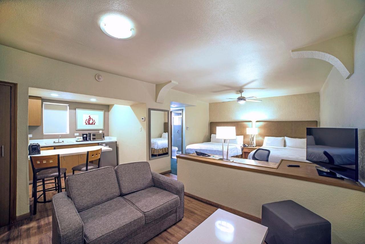 Holiday Inn Hotel & Suites Chihuahua By Ihg מראה חיצוני תמונה